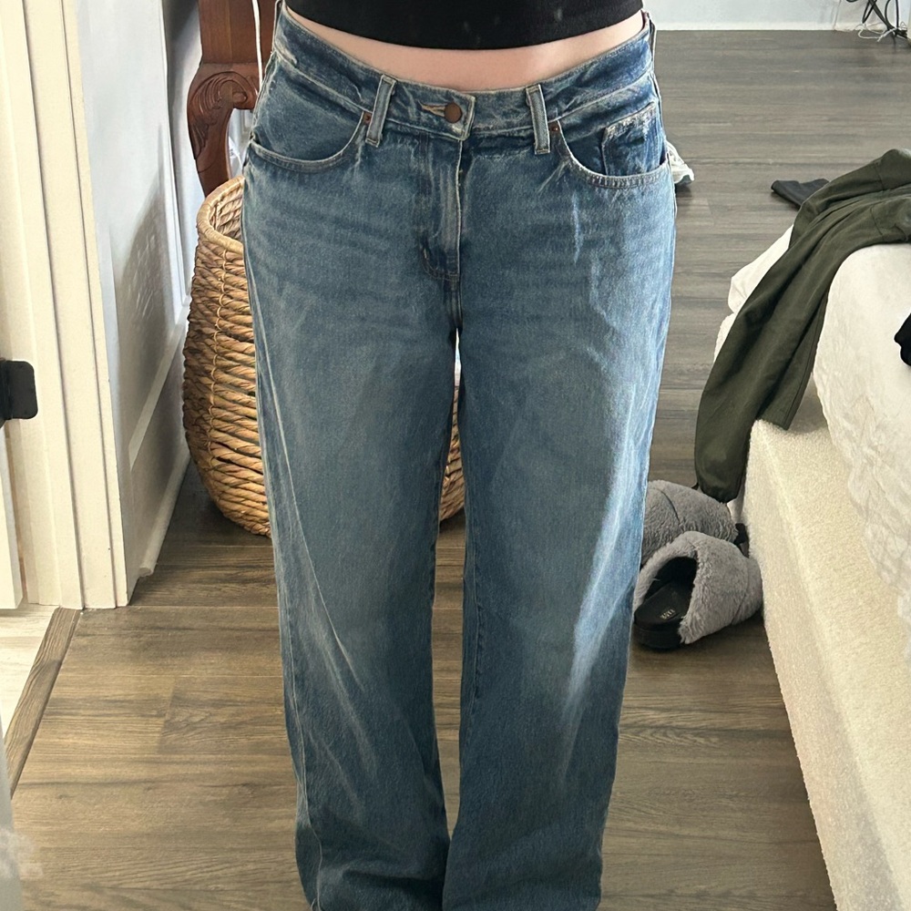 Universal Thread Wide Leg High-Rise Jeans in Medium Blue Wash